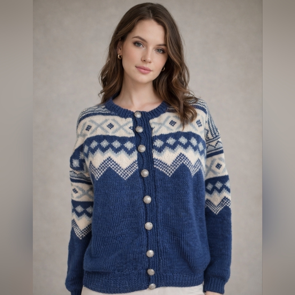 Vintage Norwegian Hand Knit Fair Isle Wool Cardigan. Navy/white. Size Medium